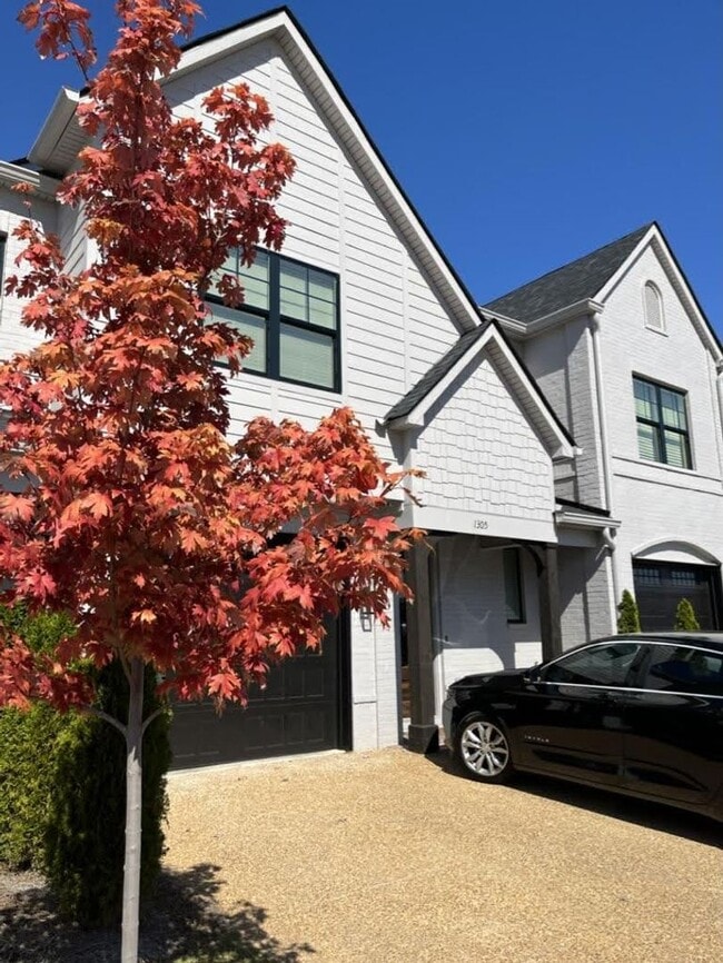 Photo - Modern 3BR/3.5BA Townhome Near Auburn Univ...