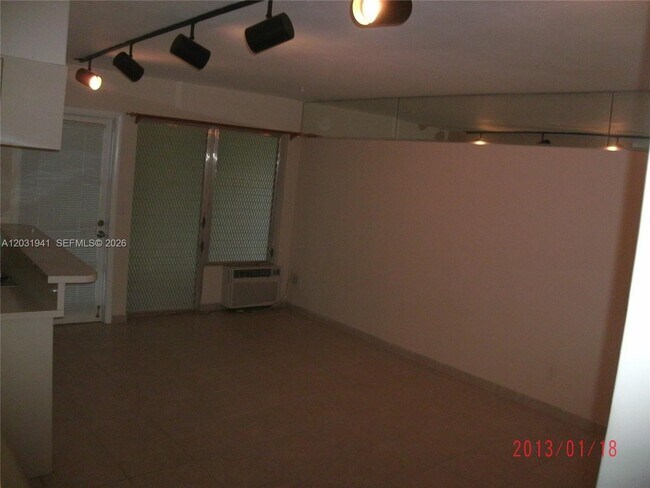 Photo - 2700 NE 135th St Unit 30