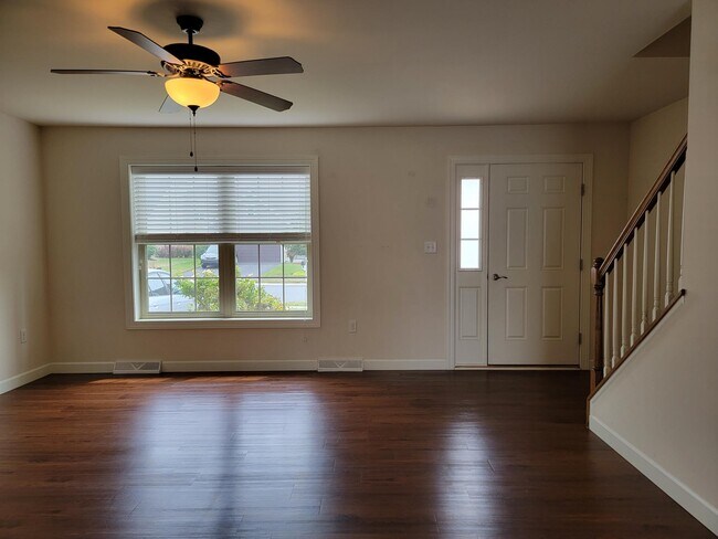 Photo - 5231 Summerfield Dr
