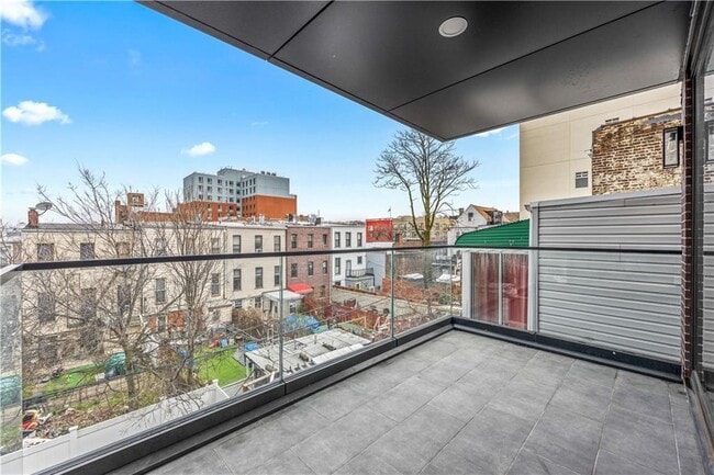 Photo - 355 53rd St Unidad 2A