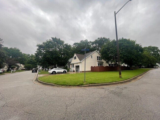 Photo - Beautiful home in Riverwalk