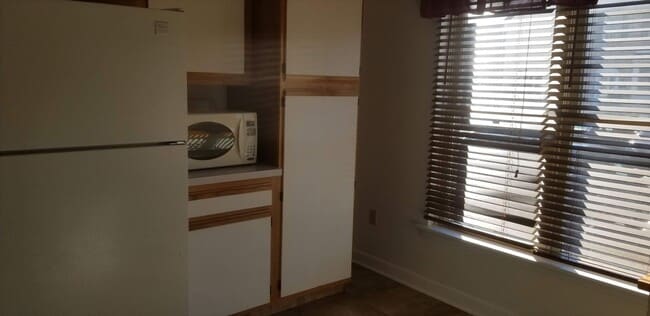 Photo - 2BR/1.1BA Townhouse in Newark!