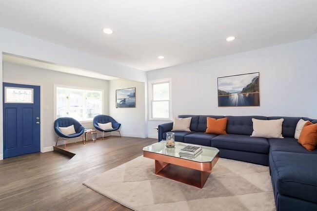 Photo - 1170 Gruber Ave