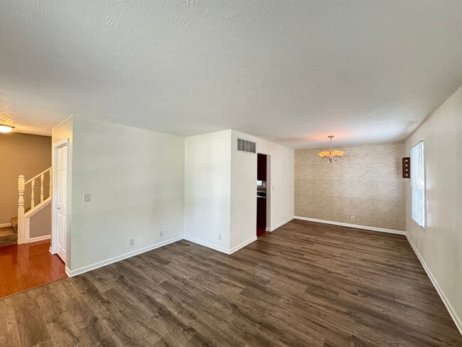 19 Boardwalk Cir