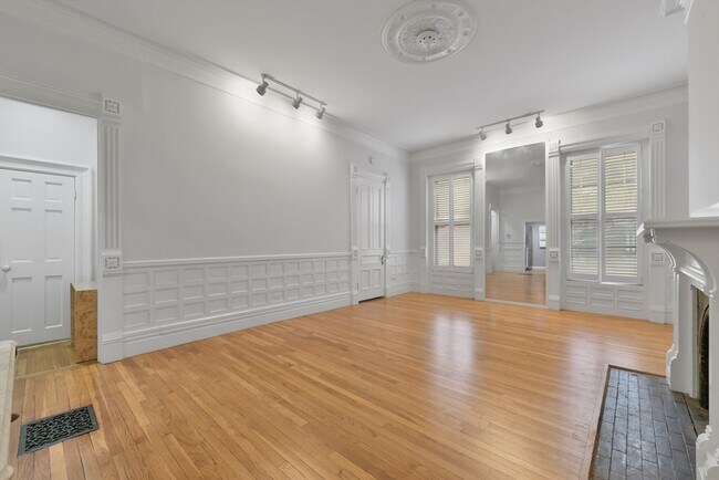 Photo - 240 Marlborough St Unidad 4