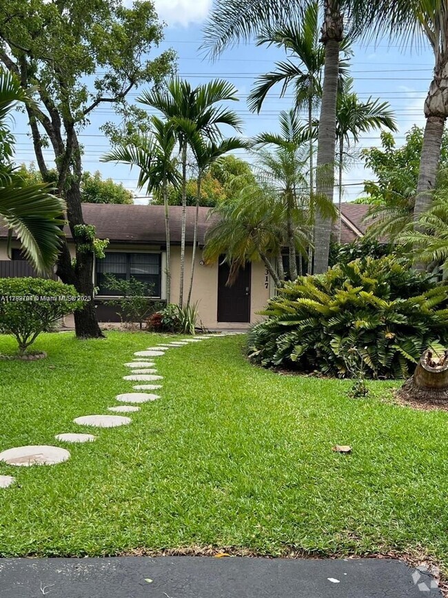 Building Photo - 4317 SW 136th Pl Rental