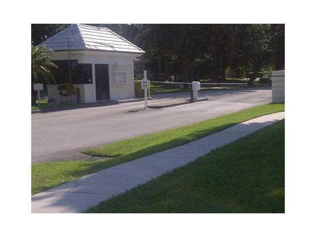 Photo - 3650 Whitehall Dr Unit 403