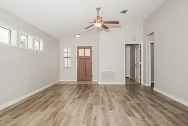 Photo - 203 San Casciano Ln