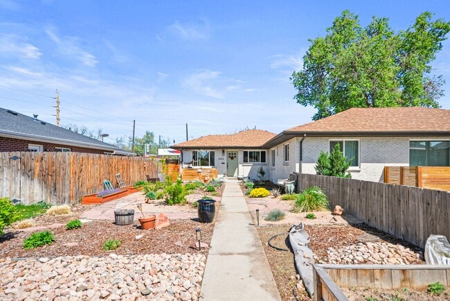 Building Photo - 2Bed/1bath beautiful Home close to City Park