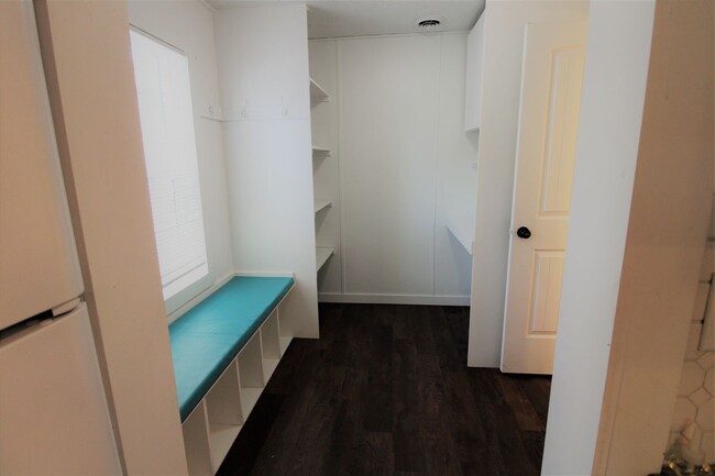 Building Photo - 1117 Midland Blvd Unit 1117 Midland Blvd. A Rental