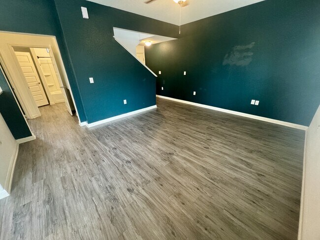 Photo - 418 Lockhart St