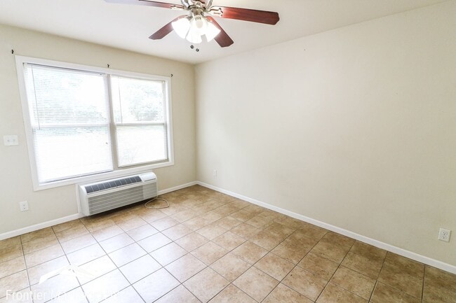 Photo - 1223 N 12th St Unit A - Main Floor