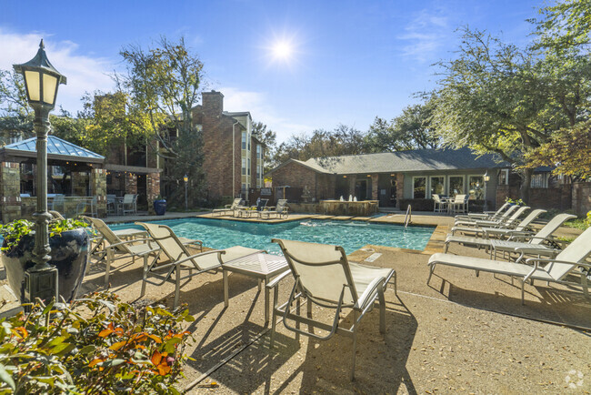 Building Photo - Chateau on The River Rental