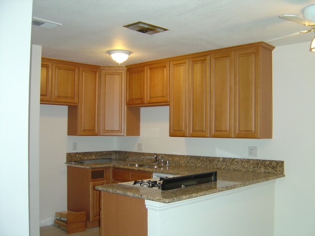 Building Photo - 2649 Andover Ave Rental
