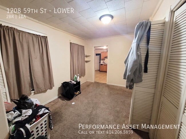 Charming 2-Bedroom Lower Unit Available 1/... - Charming 2-Bedroom Lower Apartment Unit Available 1/... Unit LOWER