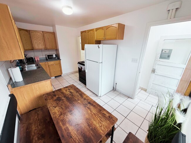 Photo - 1711 S 1300 E