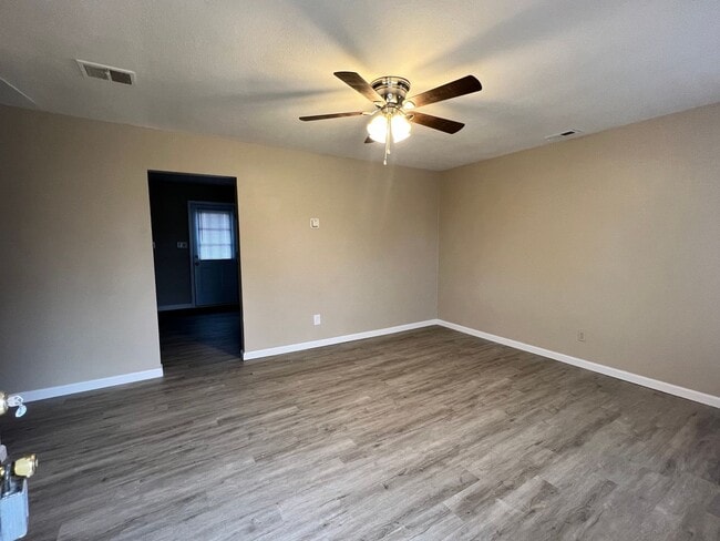 Photo - Okolona Home
