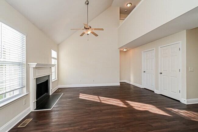 Photo - 1565 Bridgecrest Dr