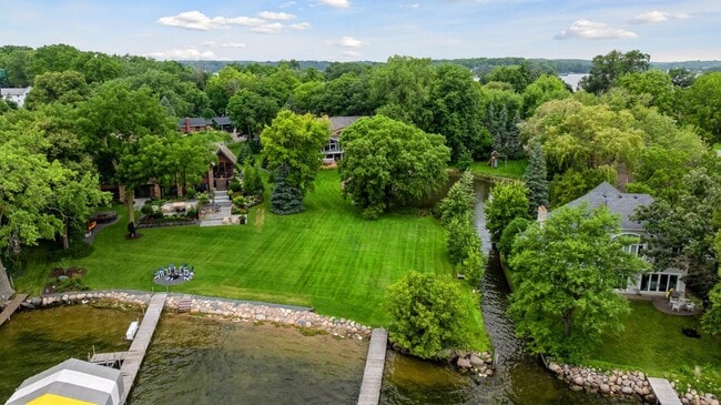 Photo - Minnetonka Lakeshore