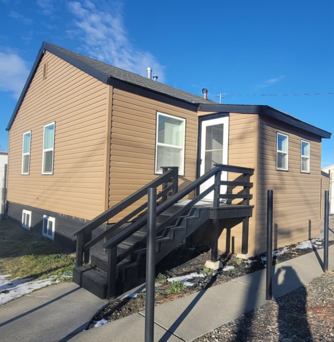 Photo - 308 Moore Ln