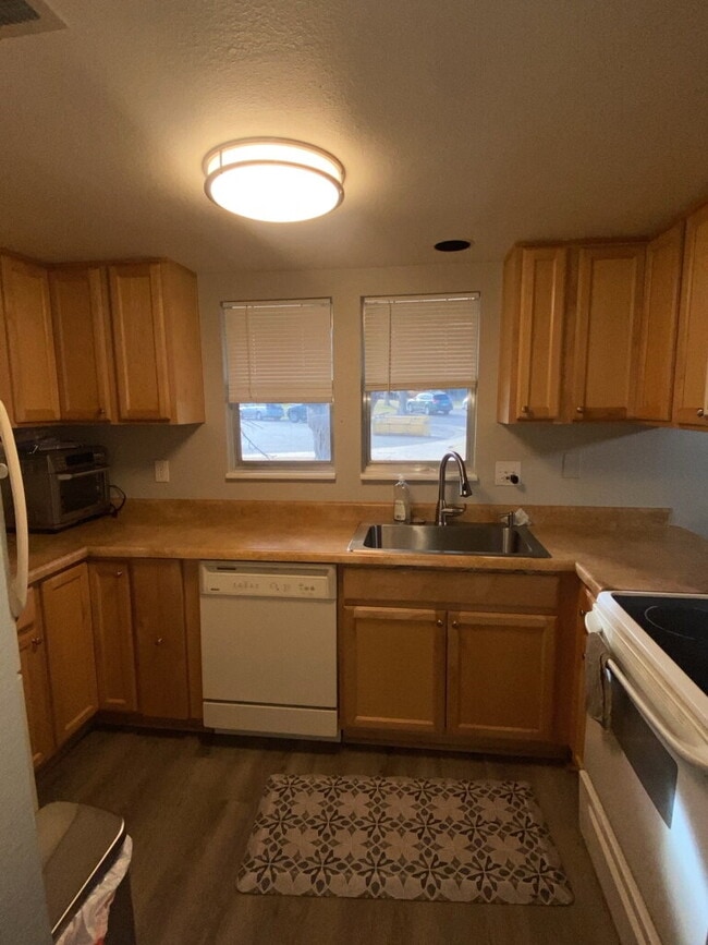 Photo - "Charming 3-Bed Gem with 2 Bathrooms in Greenwood Village – Your Cozy 1199 Sq Ft Retreat!"
