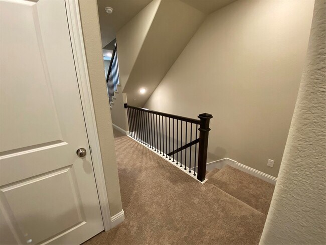 Photo - 4236 Kearsage Dr