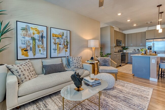 Lucent Scottsdale