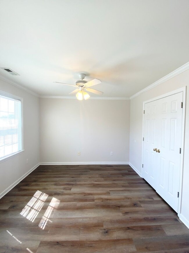 Photo - 330 Commons Dr