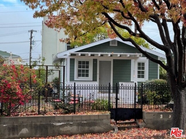 Building Photo - 1843 19th St Rental