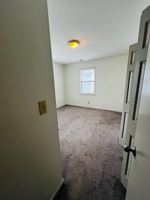 Photo - 1031 Curran St NW