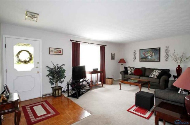 Photo - 5620 Cresthaven Ln
