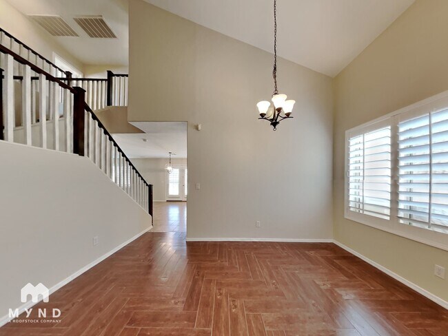 Photo - 981 N 169th Ave