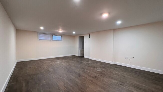 Photo - 46198 Princess AvenueB