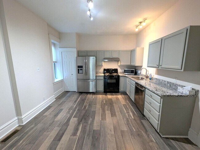 Photo - Sunshine on Shaw! Unidad B