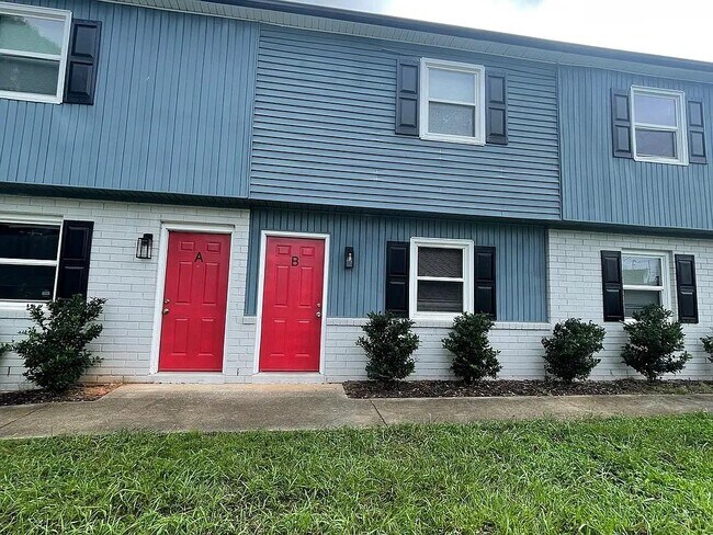 Photo - 946 Stone St