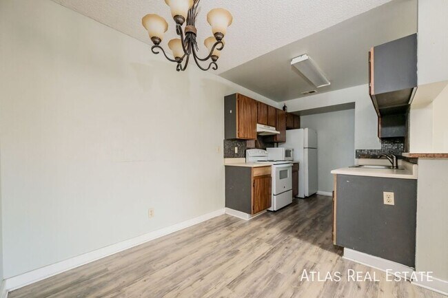 Photo - 862 S Uravan Ct Unit D