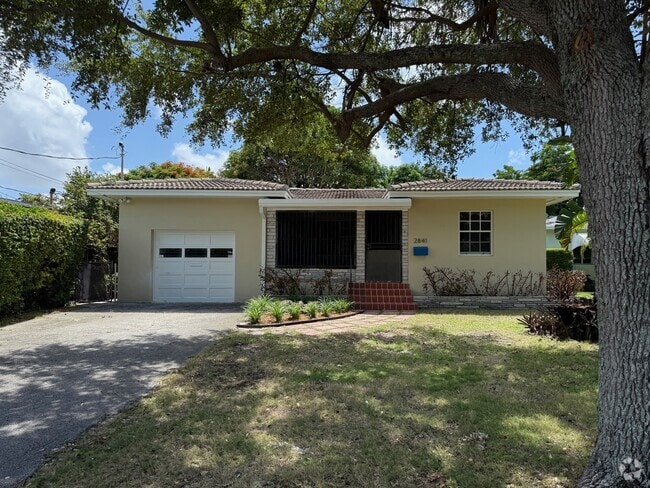 Building Photo - 2841 SW 33rd Ave Rental
