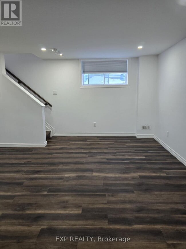 Photo - 511- B PARADE DRIVE