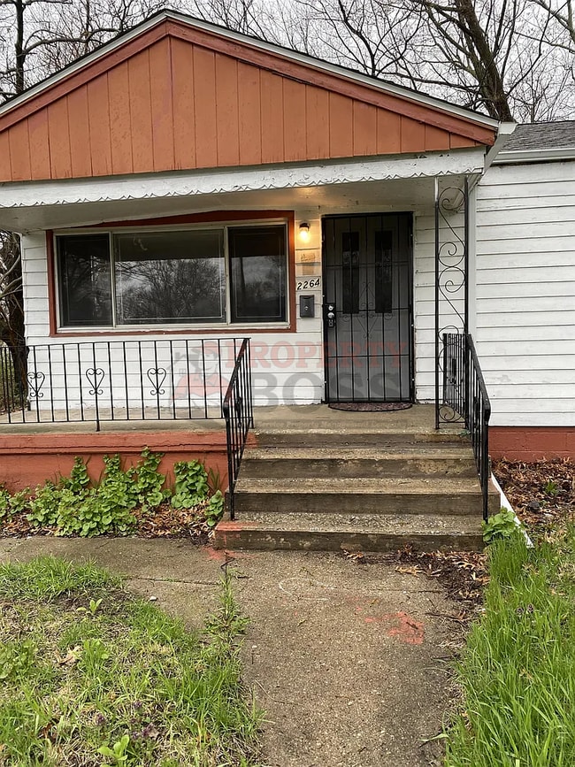 Building Photo - 2264 W Taft St