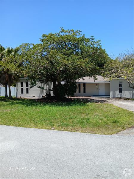 Building Photo - 17131 SW 85th Ave Rental