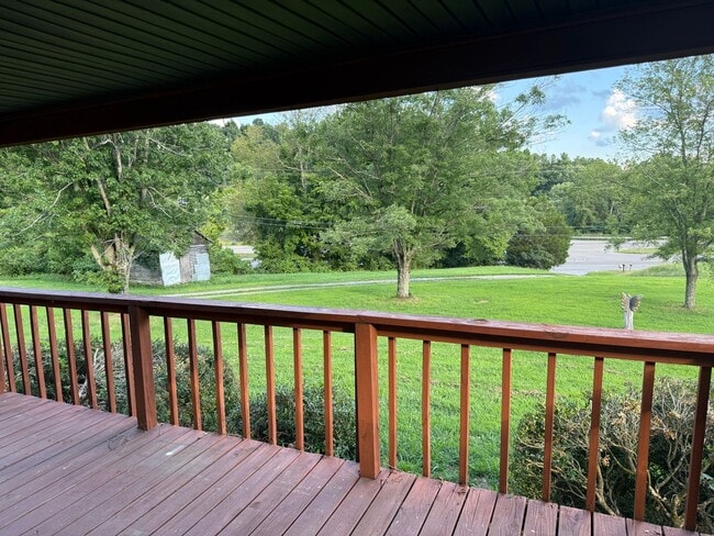 Photo - Move-In Ready 3/2 Home With Modern Upgrades & Country Charm