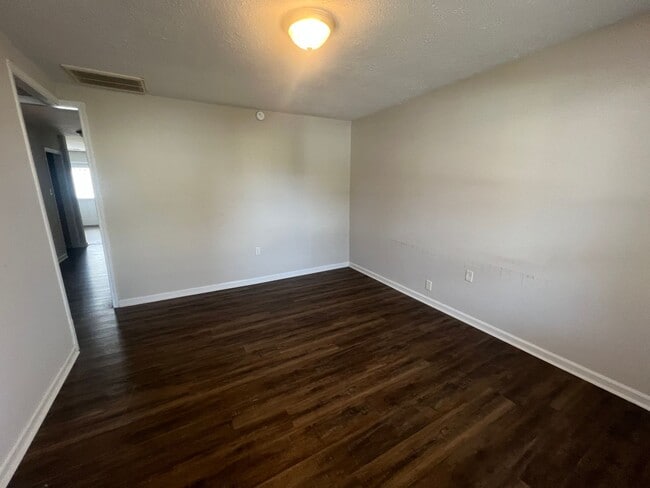 Photo - 410 Dallas Ave