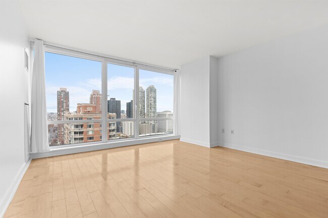 Photo - 2 2nd St Unidad 2507