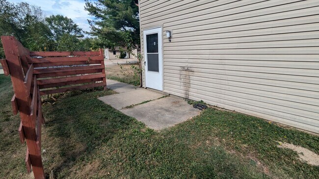 Photo - MN Cedar Village (847) Unit Apt A (1BR Loft)