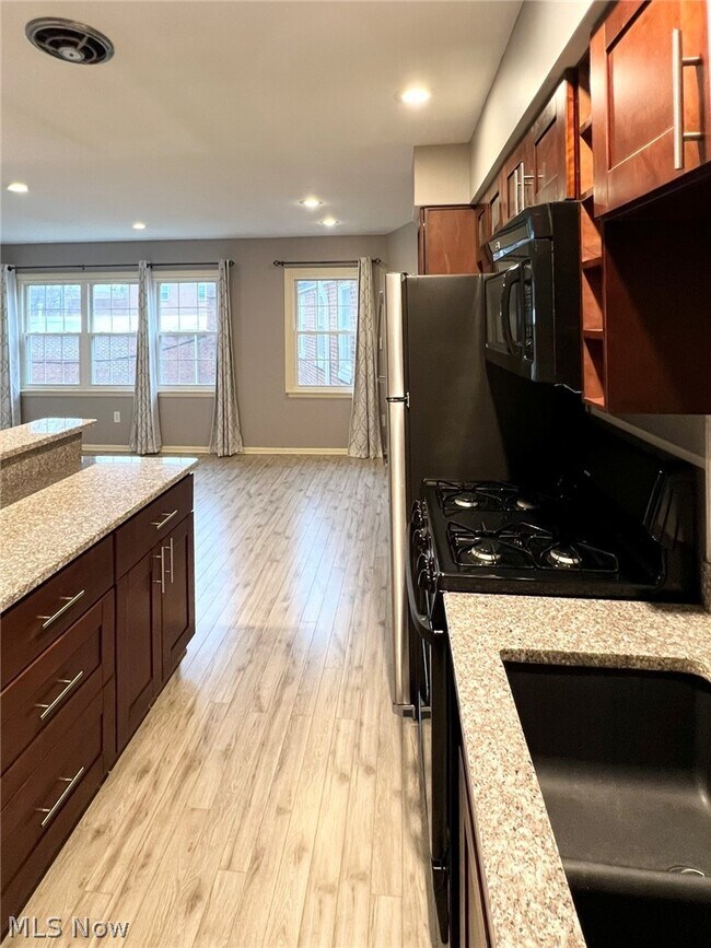 Photo - 20301 Shelburne Rd Unidad 9B