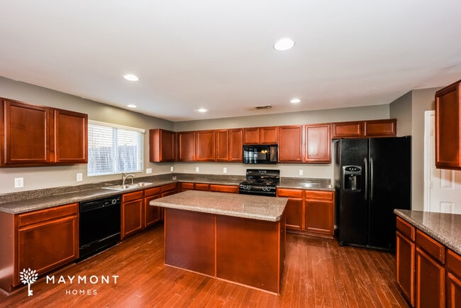 Photo - 5624 Sable Way