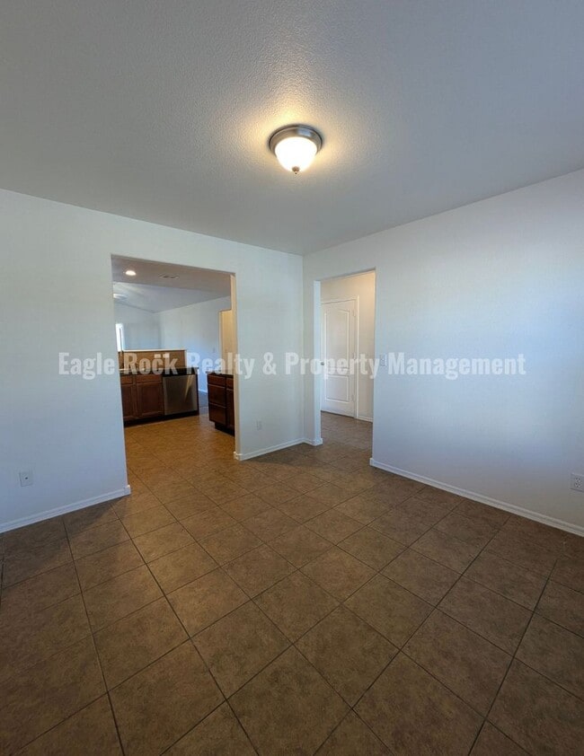 Photo - Bixby Home for Rent (3beds/2baths)