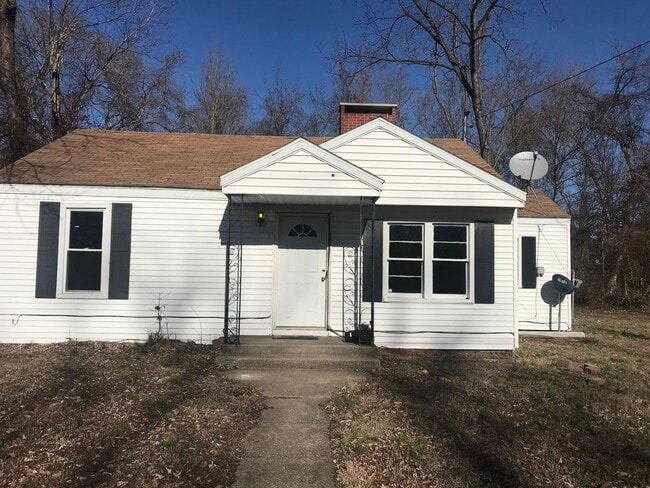 Building Photo - 2 Bedroom House - Pet Friendly