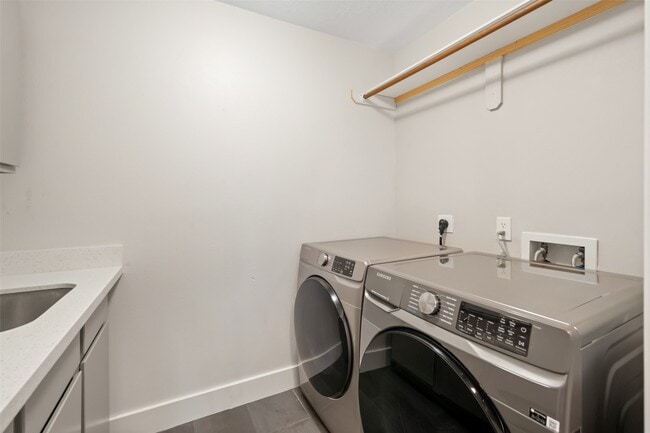 Building Photo - 1318 Ragsdale Ln