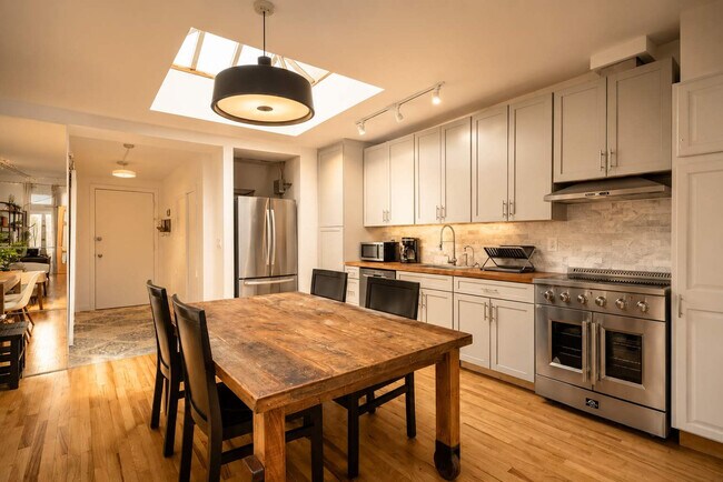 354 Bowery-SI ID1035017P